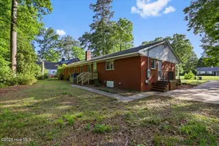 1907 Sedgefield Drive, Kinston, NC 28504 – photo 4: 04-1907 Sedgefield Dr-4