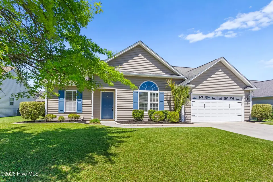 110 Sellhorn Boulevard, New Bern, NC 28562 – photo 1 of 26: IMG_9831