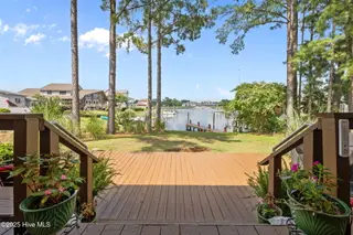 6002 Gondolier Drive, New Bern, NC 28560 – photo 4: Waterfront Deck