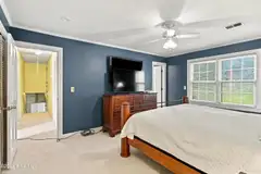 2209 Waverly Drive, Wilmington, NC 28403 — 4-bedroom home in Glen Meade, Wilmington, NC, photo 19 of 55: main bedroom