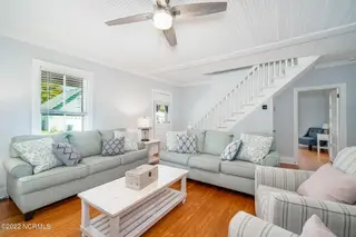 212 Broad Street, Beaufort, NC 28516 – photo 15: Lots of light