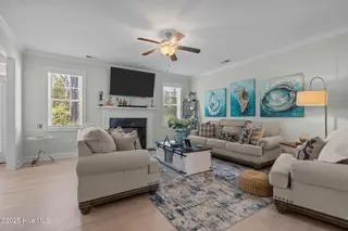 132 Freedom Park Road, Beaufort, NC 28516 – photo 22: Living