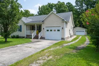 122 Laura Drive, New Bern, NC 28562 – photo 1: 122 Laura Drive, New Bern, NC