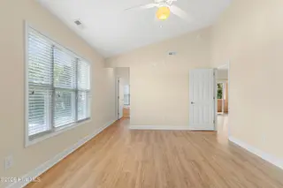 424 Commerce Avenue D, Morehead City, NC 28557 – photo 17: Primary bedroom