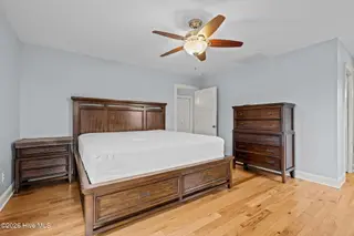 7118 Archers Creek Drive, Emerald Isle, NC 28594 – photo 20: Master bedroom