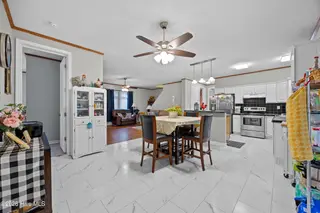 6079 Bell Williams Road, Currie, NC 28435 — 3-bedroom home, Currie, NC, photo 14 of 57: 14_dining area