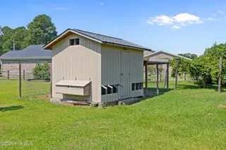 303 N Lincoln Street, Benson, NC 27504 – photo 15: Chicken Coop