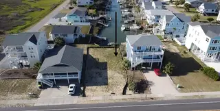 938 Ocean Boulevard W, Holden Beach, NC 28462 — 4-bedroom home, Holden Beach, NC, photo 4 of 7: lot view