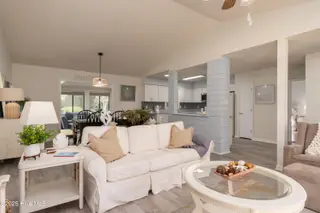 1814 Caracara Drive, New Bern, NC 28560 – photo 10: Living room