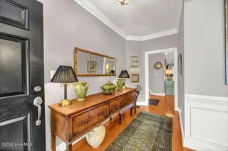 5033 Whitner Drive, Wilmington, NC 28409 — 4-bedroom home in Holly Glen Estates, Wilmington, NC, photo 4 of 31: Hallway