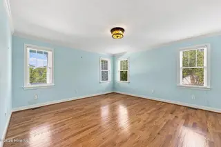 1536 Ann Street, Beaufort, NC 28516 – photo 21: Primary bedroom second level