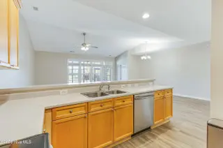 5118 Elton Drive SE, Southport, NC 28461 — 3-bedroom townhome in South Harbour Village, Southport, NC, photo 20 of 62: 5118 Elton-17