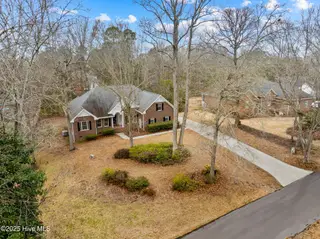 126 Francis Marion Drive, Wilmington, NC 28411 – photo 11: 4-web-or-mls-Photo Feb 11 2025, 8 23 31