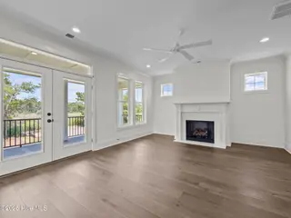 609 Cannonsgate Drive, Newport, NC 28570 – photo 9: Living Area
