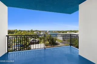 4425 Arendell Street 402 Harborside Club, Morehead City, NC 28557 – photo 11: Covered balcony