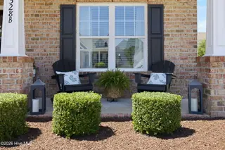 2528 Brookville Drive B, Greenville, NC 27834 – photo 4: 23-web-or-mls-img_0009_edit