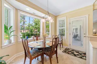 102 Fairway Drive W, Morehead City, NC 28557 – photo 21: Eating area