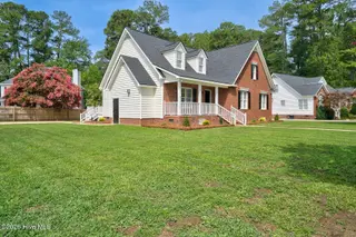 222 Woodfield Drive, Nashville, NC 27856 – photo 3: 001-222WoodfieldDrive-Nashville-NC-27856