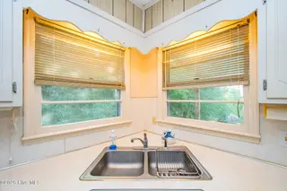 7205 Emerald Drive, Emerald Isle, NC 28594 – photo 9: 7205 EMERALD DRIVE (24)
