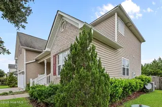 254 Silver Hills Drive, Jacksonville, NC 28546 – photo 3: 9-web-or-mls-254 Silver Hills Dr. 107