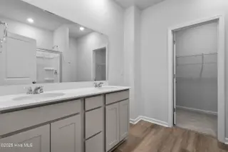 796 Palm Frond Way NW, Calabash, NC 28467 – photo 22: primary bath gray