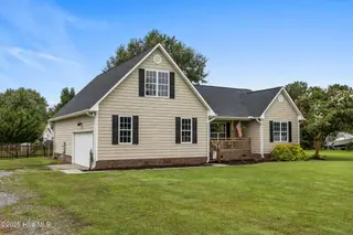 313 Oakmont Drive, Hampstead, NC 28443 – photo 2: 2-web-or-mls-IMG_2390