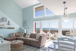 1509 Ocean Drive West, Emerald Isle, NC 28594 — 4-bedroom townhome in Emerald Isle By The Sea, Emerald Isle, NC, photo 4 of 26: 2 Seas the Day West 011