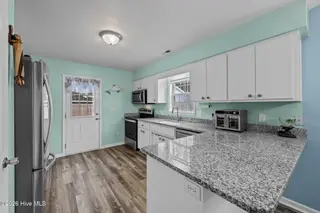 3607 Elizabeth Avenue, New Bern, NC 28562 – photo 15: 26-web-or-mls-DSC_5655