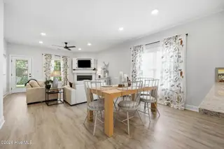 2124 Dartford Drive B, Greenville, NC 27834 – photo 19: 23-web-or-mls-IMG_0023
