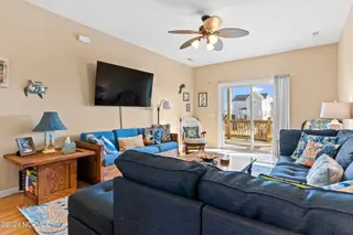 916 E Dolphin Drive, Oak Island, NC 28465 – photo 12: KahunaPhoto.com 916-8
