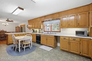 8678 Joe Brown Highway S, Clarendon, NC 28432 – photo 12: 17-web-or-mls-img_8918