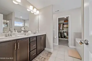 353 Holly Grove Drive, Winterville, NC 28590 – photo 23: 34-web-or-mls-LHV_4469