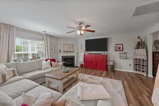 324 Frida Road, New Bern, NC 28560 – photo 17: Family Room 05