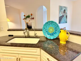 1005 Coral Reef Drive, New Bern, NC 28560 – photo 6: Kitchen sink