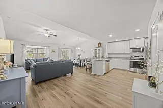 238 Poppleton Drive, Hampstead, NC 28443 – photo 20: m_20_big room