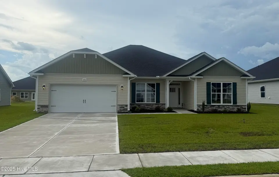 436 Seashore Street, Grimesland, NC 27837 – photo 1 of 35: 436 Seashore Street