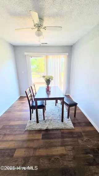 471 Hunting Green Drive, Jacksonville, NC 28546 – photo 6: dining