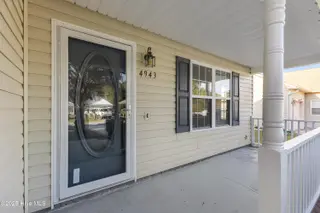 4943 N Hampton Drive SE, Southport, NC 28461 – photo 5: 4943 N Hampton coastalcarolinaphotograph