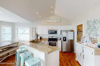 124 N Permuda Wynd Drive, North Topsail Beach, NC 28460 – photo 9: 124 N. Permuda Wynd - Interiors - Edited