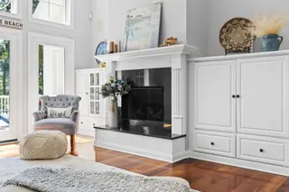 585 Westchester Place SW, Ocean Isle Beach, NC 28469 – photo 13: Fireplace and built ins