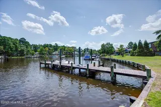 5724 Gondolier Drive, New Bern, NC 28560 – photo 6: 19-5724_Gondolier-47