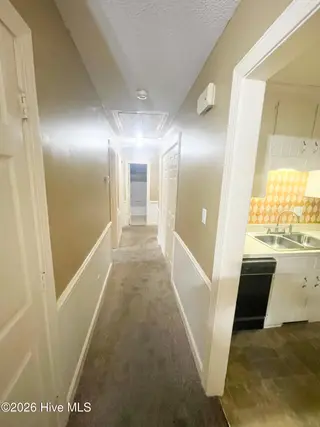 406 Hawthorne Lane W, Wilson, NC 27893 – photo 6: Hallway