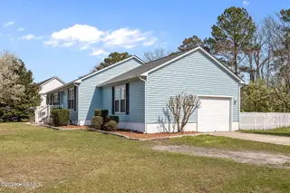 236 Bobbys Drive, Newport, NC 28570 – photo 11: 15-web-or-mls-IMG_4074