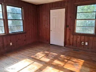 509 Lincoln Street, Kinston, NC 28501 – photo 7: 509 Lincoln St back bed 20251203