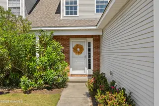 3967 Winds Ridge Drive, Wilmington, NC 28409 — 3-bedroom townhome in Winds Ridge, Wilmington, NC, photo 4 of 54: 5_front entryway
