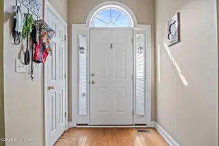 1636 Crawfords Pointe Drive, Greenville, NC 27834 — 3-bedroom home in Crawfords Pointe, Greenville, NC, photo 7 of 38: 14-web-or-mls-IMG_6931