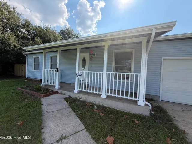 130 Freshwater Drive, Hubert, NC 28539