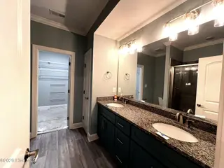 412 Taylor Place, Goldsboro, NC 27430 — 2-bedroom townhome in Taylor Commons, Goldsboro, NC, photo 16 of 24: Primary Bathroom