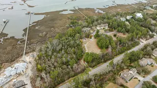 10022 Coast Guard Road, Emerald Isle, NC 28594 – photo 10: 18-web-or-mls-DJI_0886