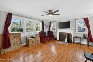 2714 Princess Place Drive, Wilmington, NC 28405 – photo 7: 07_2714_Princess_Pl_Dr_Wilmington_NC_284